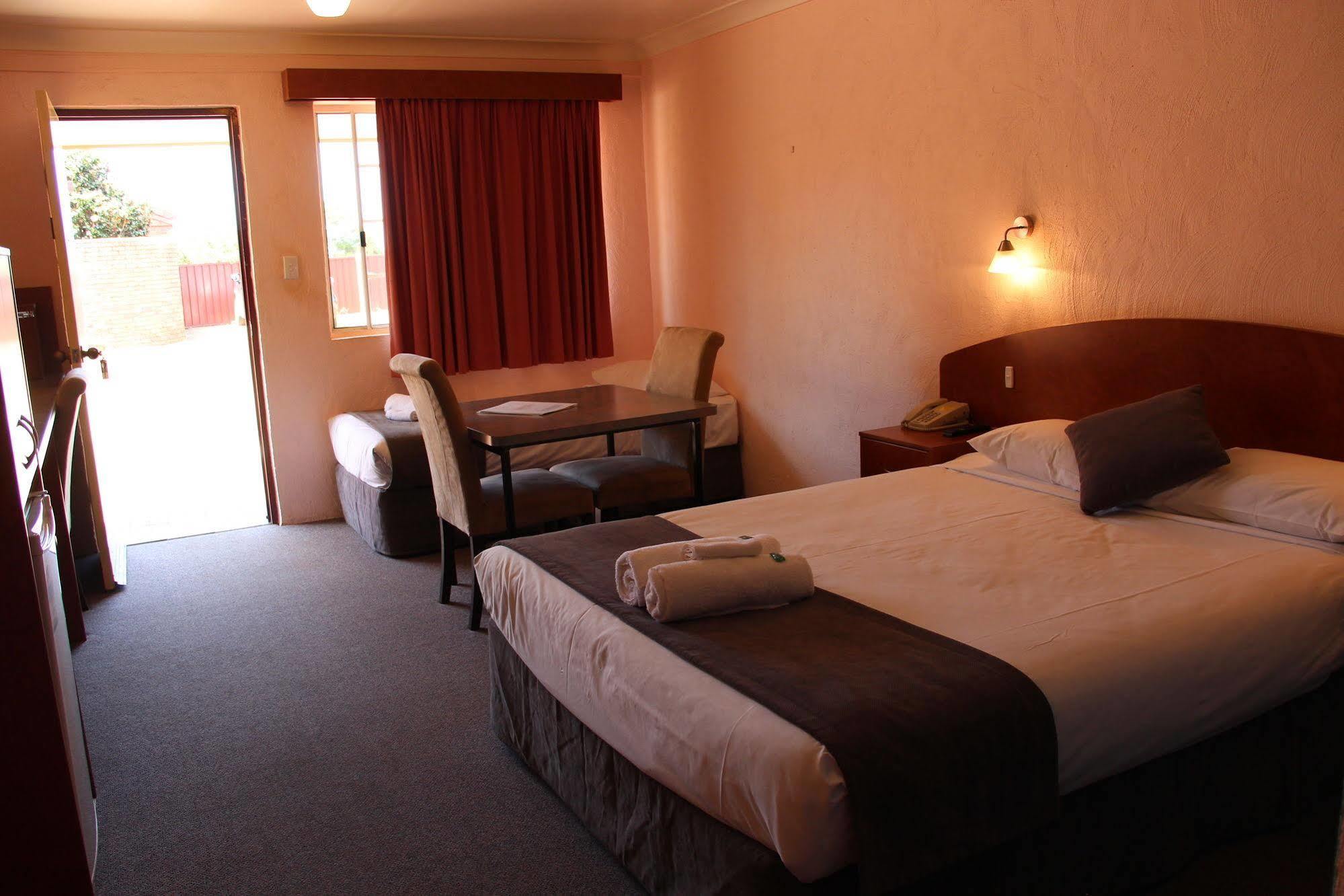 Childers Gateway Motor Inn المظهر الخارجي الصورة