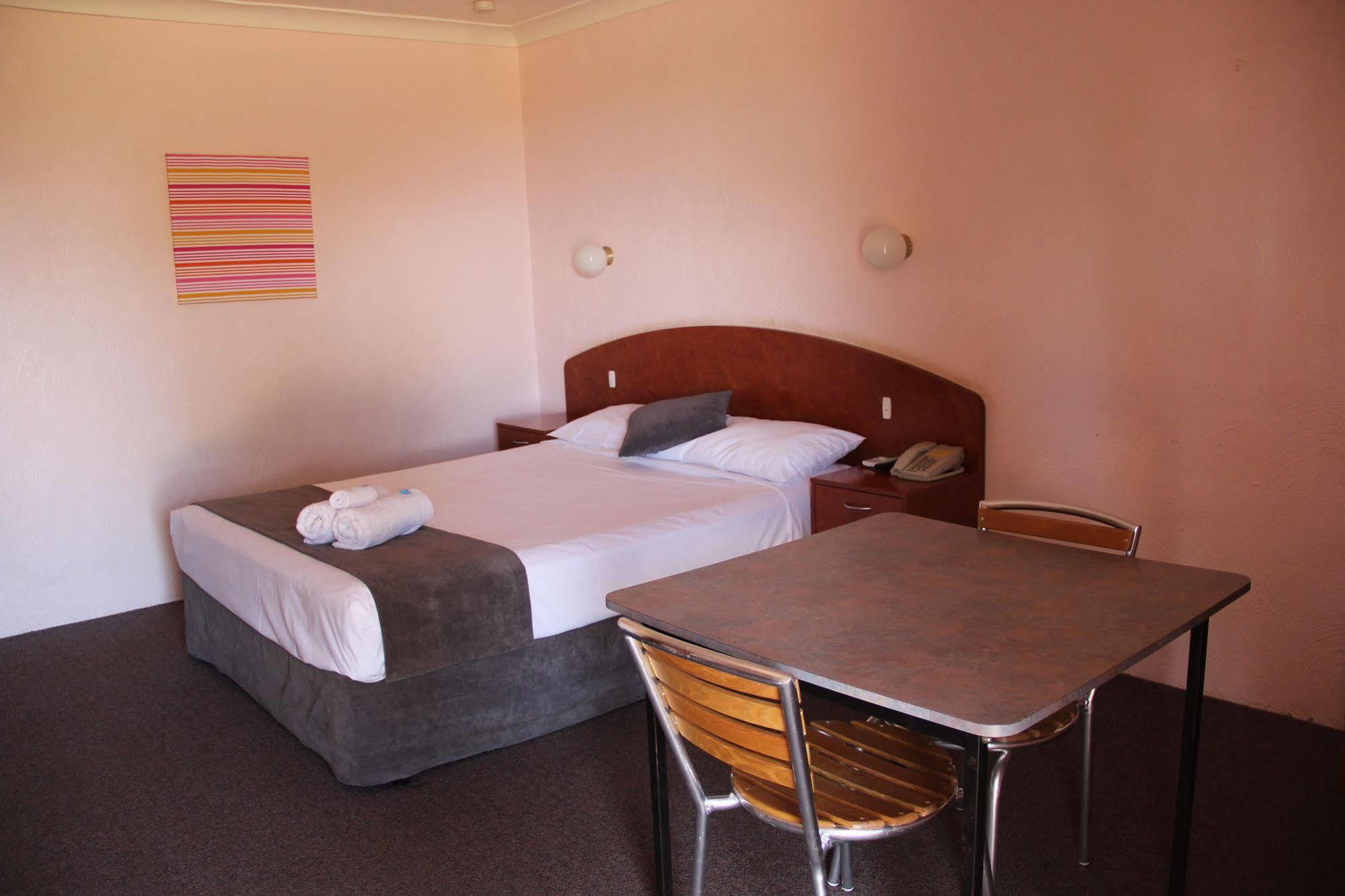 Childers Gateway Motor Inn المظهر الخارجي الصورة