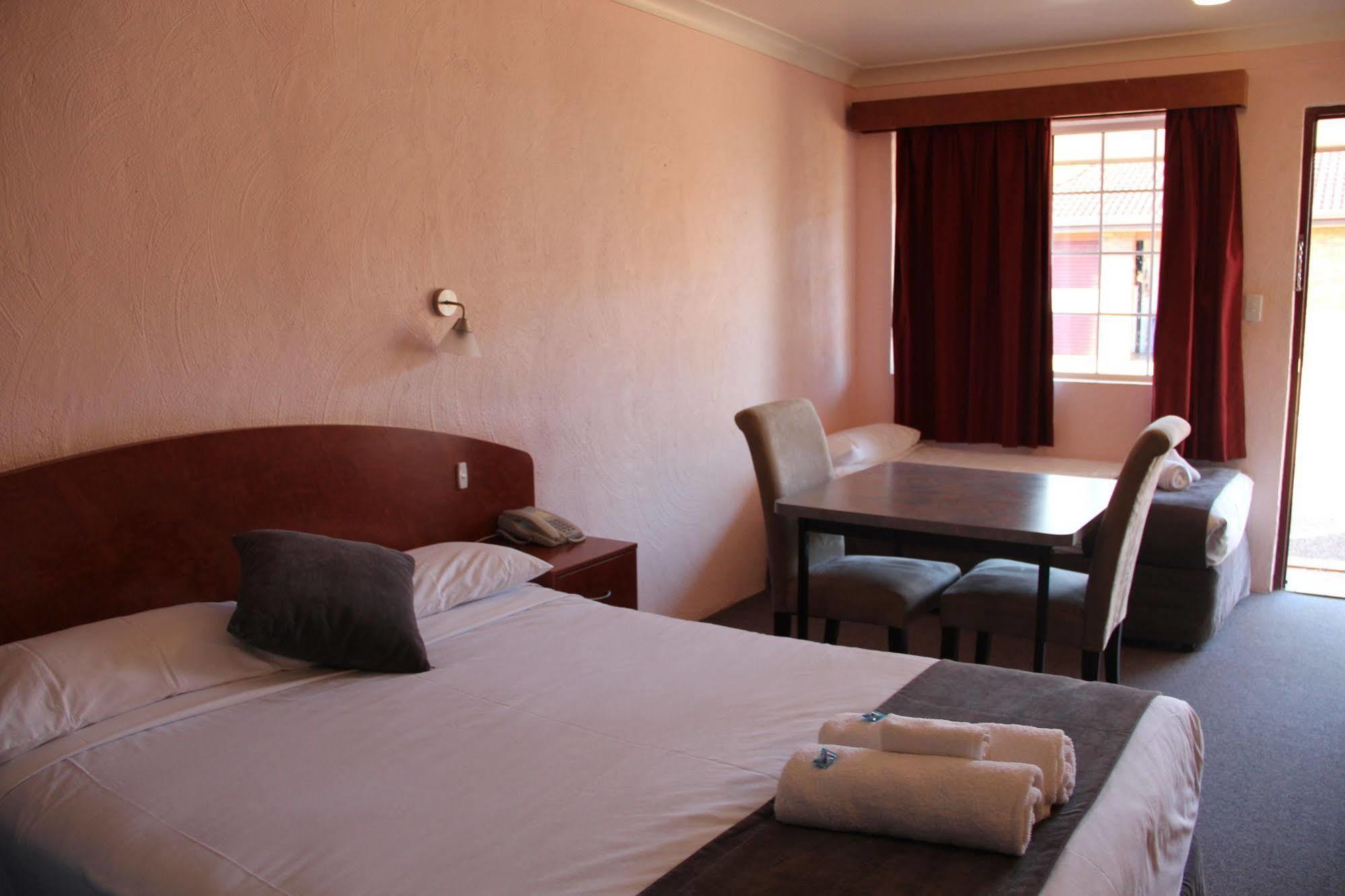 Childers Gateway Motor Inn المظهر الخارجي الصورة